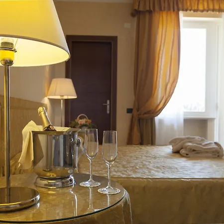 Colle Della Trinita Hotell 4*
