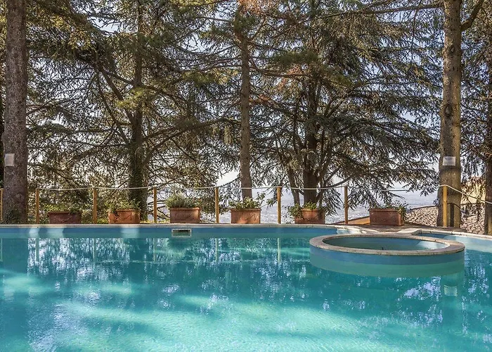 Colle Della Trinita 4*